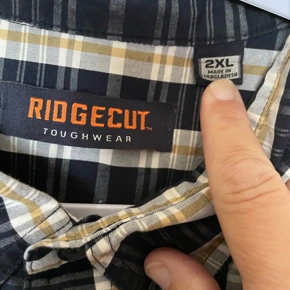 Men’s black and white ridge cut tough wear button down casual shirt - Picture 3 of 4